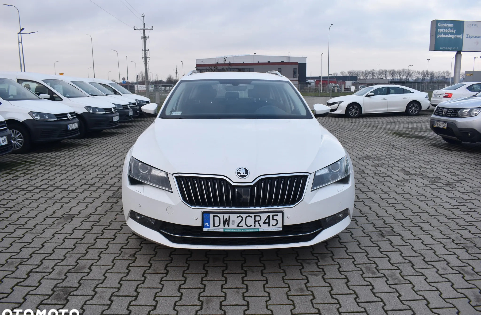 Skoda Superb cena 70800 przebieg: 216117, rok produkcji 2018 z Ujście małe 631